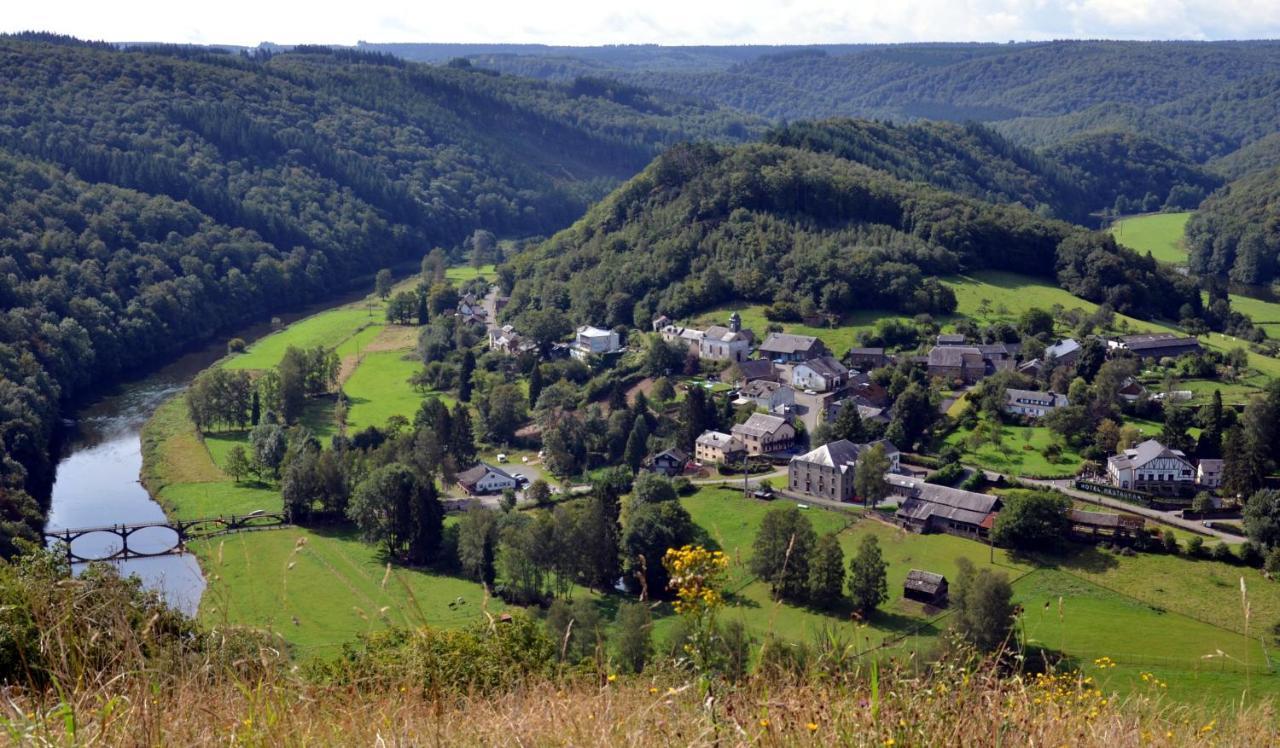 Hotel L'Amandier Libramont-Chevigny Exterior foto